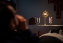 La Diócesis se suma a la iniciativa ‘24 horas para el Señor’ con una jornada de oración en la Parroquia de San José de las Ventas