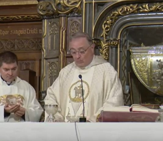 IGLESIA EN LEÓN – Eucaristía desde la Real Colegiata-Basílica de San Isidoro y solemne responso por los reyes de León