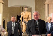 Palat del Rey ofrece la exposición ‘Forma y luz’ dedicada a la obra del escultor imaginero leonés Ángel Estrada